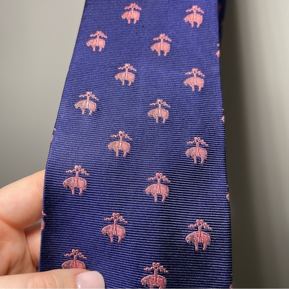 Brooks Brothers men's navy & pink 100% silk classic sheep logo career neck tie - Picture 3 of 6